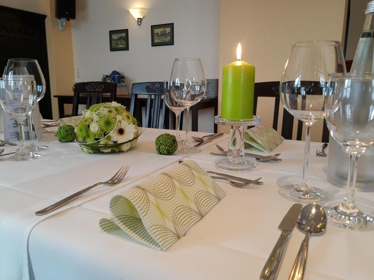Elsterwerda Hotel Weisses Ross מראה חיצוני תמונה