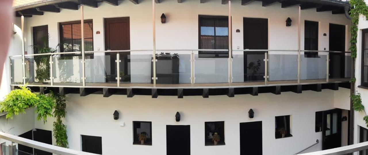 Elsterwerda Hotel Weisses Ross מראה חיצוני תמונה